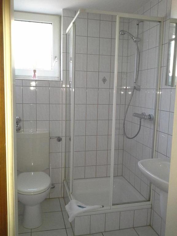 Haus Mariandl Otel Düsseldorf Oda fotoğraf
