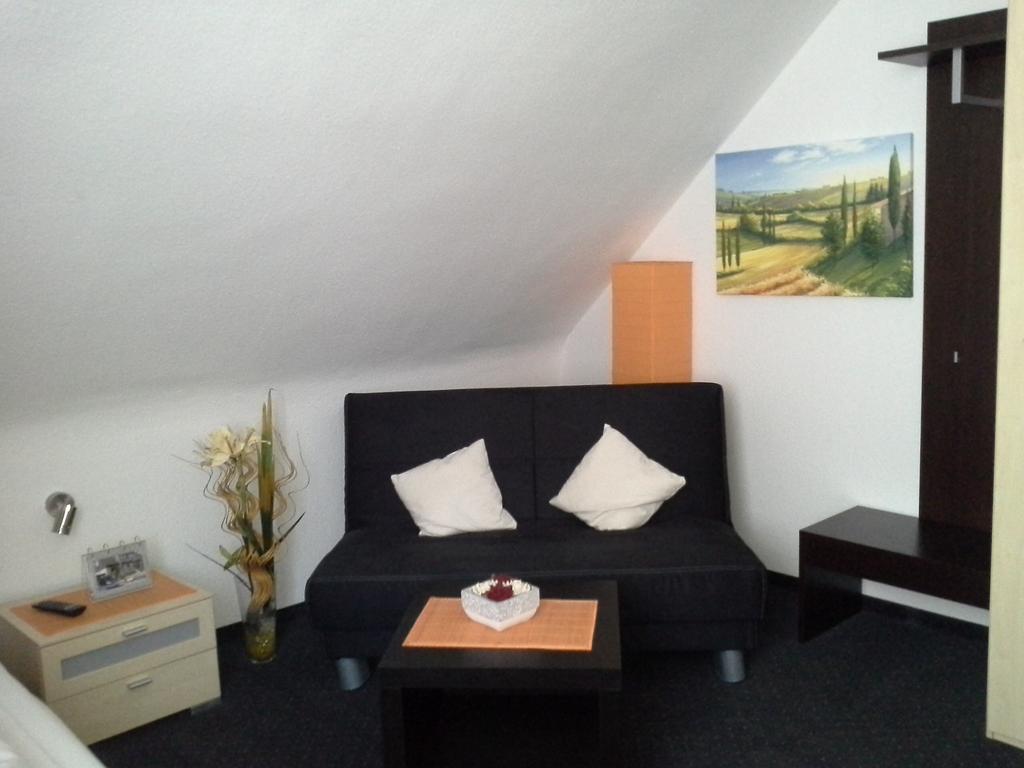 Haus Mariandl Otel Düsseldorf Oda fotoğraf